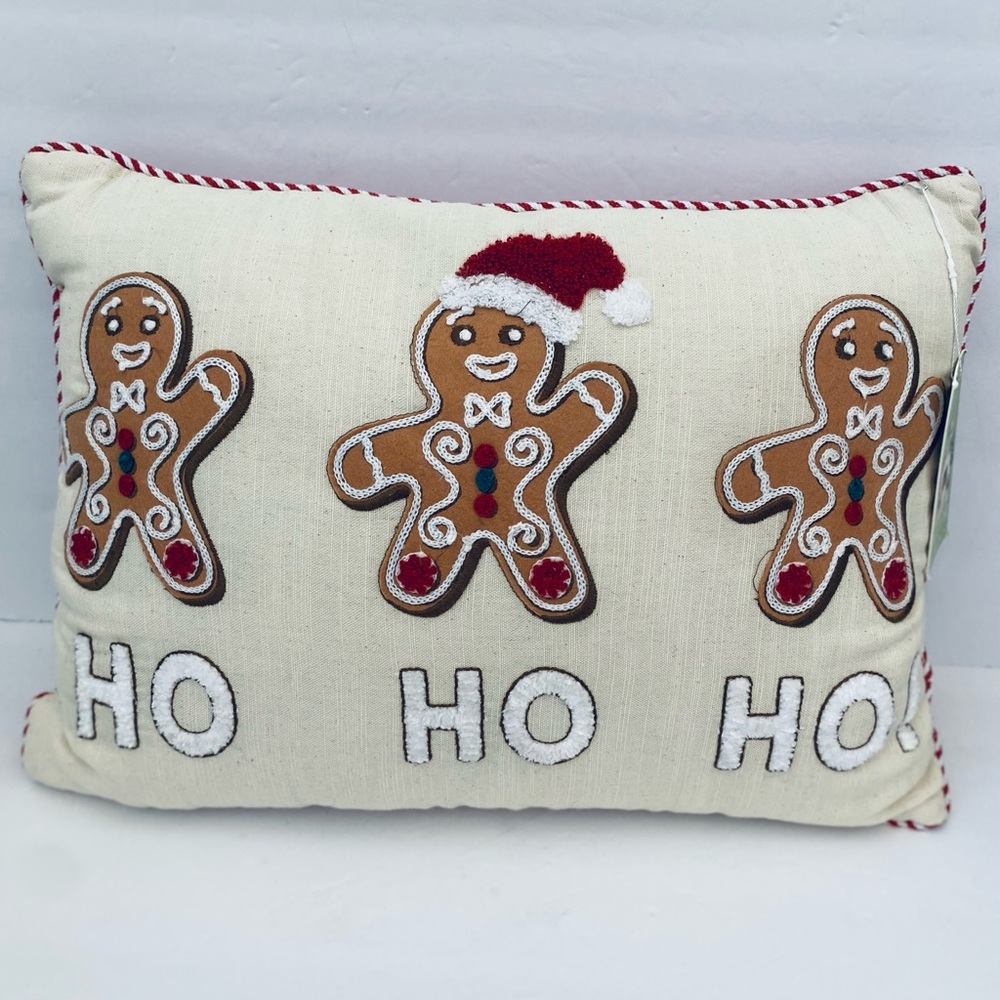 Christmas Gingerbread Men “Ho Ho Ho” Pillow 13” x 18” NWT - Picture 3 of 6